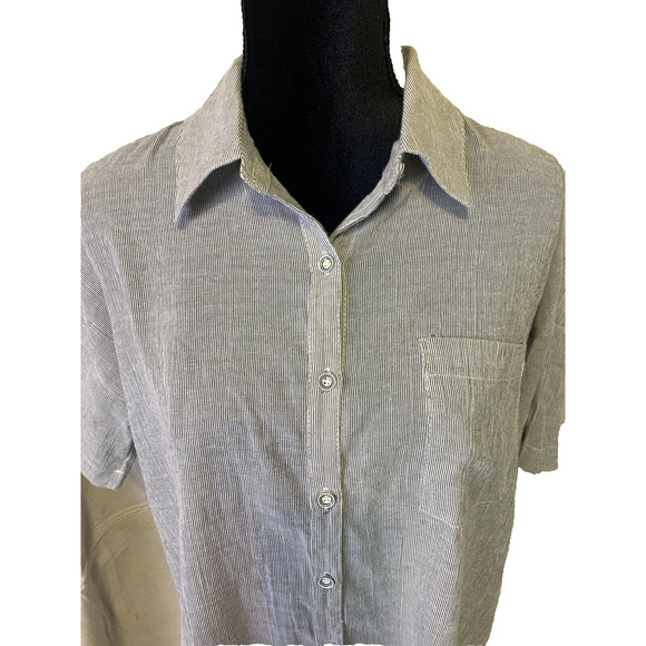 Hem & Thread Blouse Women Small Button Up Short Sleeve Blue/White Pinstripe Top - Picture 6 of 12